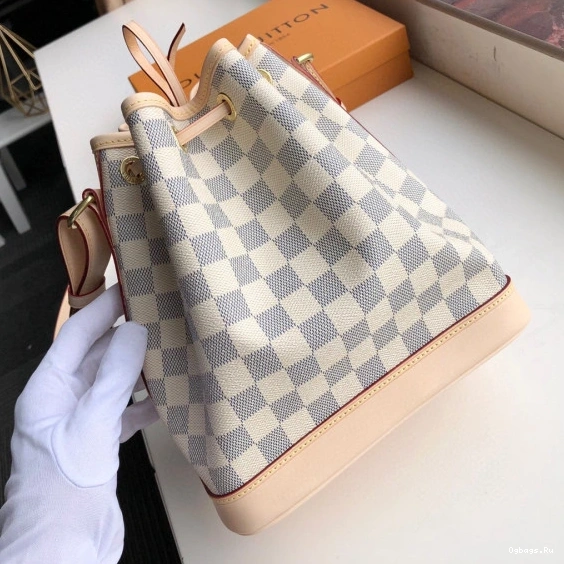BB VUITTON NOE LOUIS 0413